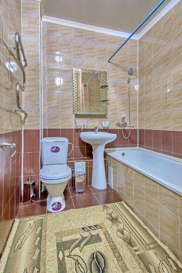 Cozy Apartment On Rozybakiev 145. Atakent アルマトイ エクステリア 写真