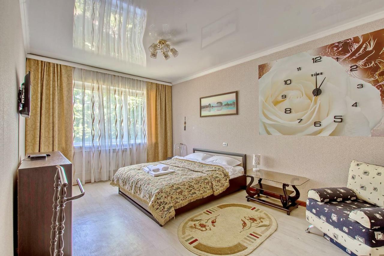 Cozy Apartment On Rozybakiev 145. Atakent アルマトイ エクステリア 写真
